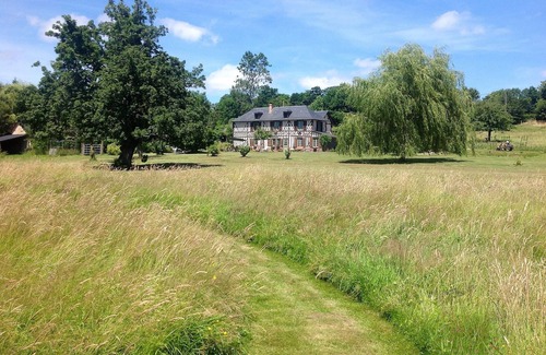 Bonneville-la-Louvet House | L'ORCHARD - double room - living room - TV - DDP included