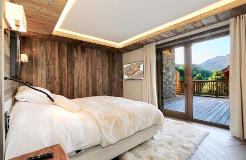 Meribel Village Ski Chalet | L'Ours Rouge