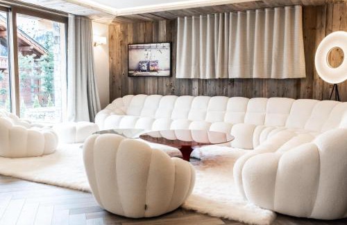 Meribel Village Ski Chalet | L'Ours Rouge