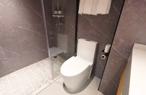 Ratchadaphisek Hotel | L-Seven Hotel