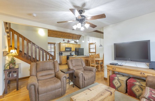 Reeds Spring Cabin | L119-C, 4 Br Lakefront Cabin, September Nights – 15% Off 3+ Nts SEE DESC.BELOW