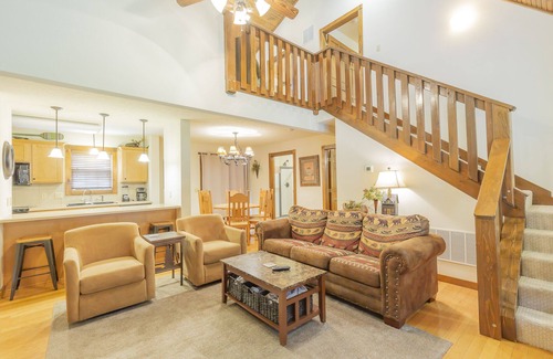 Reeds Spring Cabin | L130B, 2-Br with Loft Lakeview Cabin; Sept Deal – 15% Off 3+ Nt; SEE DESC. BELOW