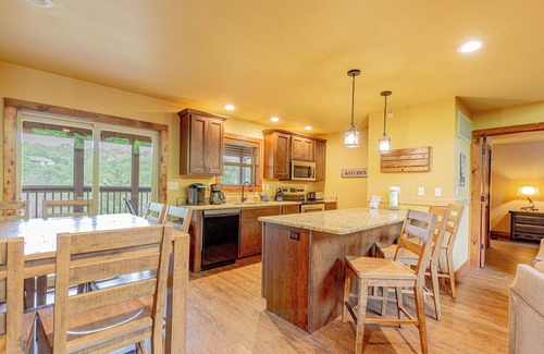 Reeds Spring Cabin | L136, 4-Br, 4-Bath Cabin: 15% Off 3+ Night September Stays SEE DESC. BELOW