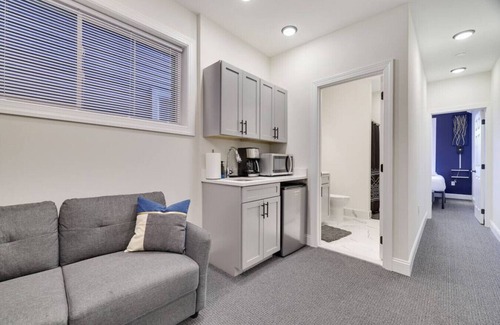 East Stroudsburg Apartment | L204 · The Lack - Queen Suite - A04