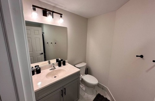 East Stroudsburg Apartment | L212 · The Lack - Queen Suite - A12