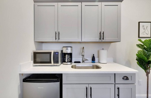 East Stroudsburg Apartment | L311 · The Lack - Full Suite - B11