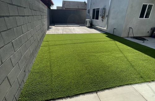 Compton House | LA Adjacent and close to all major LA & OC sites!