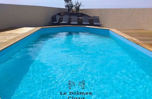 Plounevez-Lochrist House | La Bâtisse du Dolmen Clara