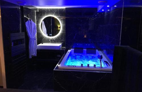 Quartier Vieux Marche-Cathedrale Apartment | La Balnéo