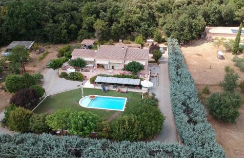 Saint-Julien-d'Asse Bed & Breakfast | La Bastide des Roses