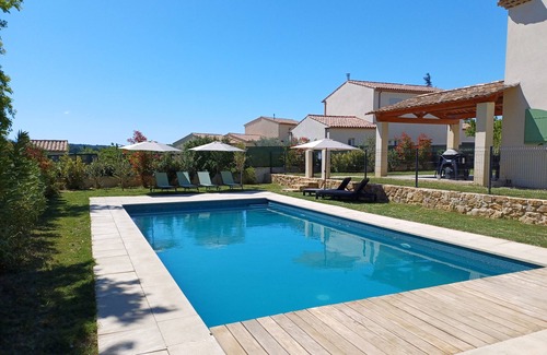 La Tour-d'Aigues House | La Bastide Saint Roch - Modern and spacious in a quiet location with a pool