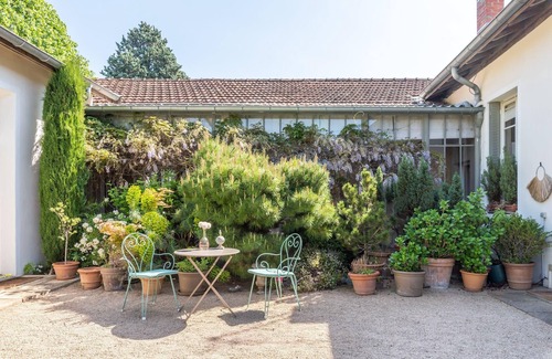 Saint-Didier-au-Mont-d'Or Villa | La belle vie, charming house with pool