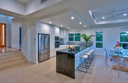 Hamilton Island House | La Bella Waters 1 Wide Ocean Views