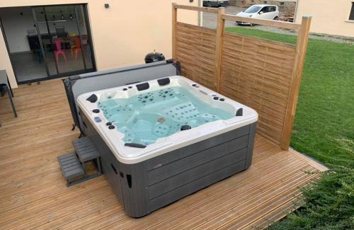 Bonchamp-les-Laval House | La Bellangerie Gîte et Spa