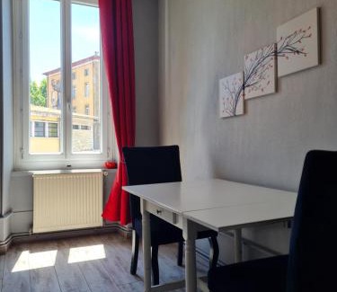 Foix Apartment | La Belle Epoque, grand appartement en centre-ville