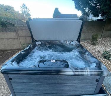 Campbon House | La Belle Impasse