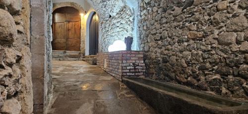 Aveze House | La Belle Maison