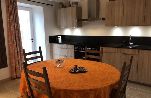 Vienne House | La Biche - Bonnes - Gîte