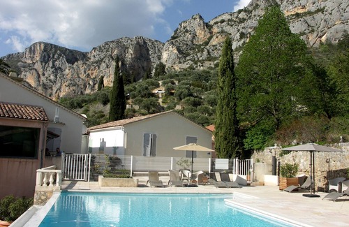 Moustiers-Sainte-Marie Hotel | La Bonne Auberge