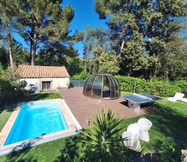 La Valentine House | La Bonne Etoile Marseille ! Hébergement romantique ! Jacuzzi et Piscine chauffée