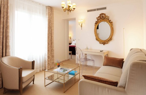 Chateau-Arnoux-Saint-Auban Hotel | La Bonne Etape