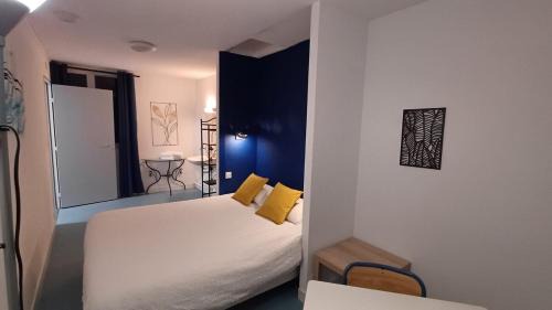 La Bouexiere Apartment | La Bonnerie, Le Cabinet des lettres 3 chambres