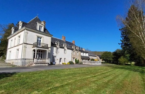 La Bouexiere House | La Bonnerie - Le Pensionnat XXL- 11 rooms-27 pers, La Bonnerie - Le Pensionnat XXL - 11 rooms.