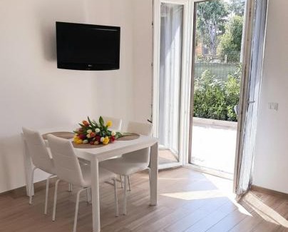 Casalotti Apartment | La Bouganville Roma - Grazioso appartamento con giardinetto