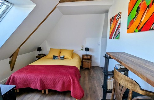 Montreuil-sur-Ille Apartment | La Boulangerie - à 2 pas de la gare