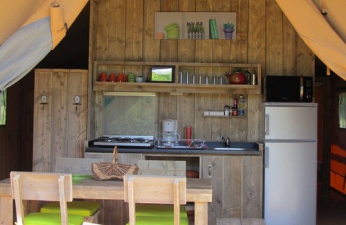 Saires Ski Chalet | "La Briande" safari lodge tent