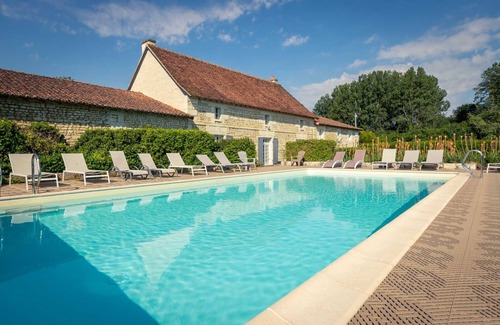 Saires Ski Chalet | "La Briande" safari lodge tent