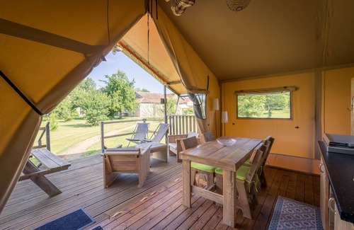 Saires Ski Chalet | "La Briande" safari lodge tent