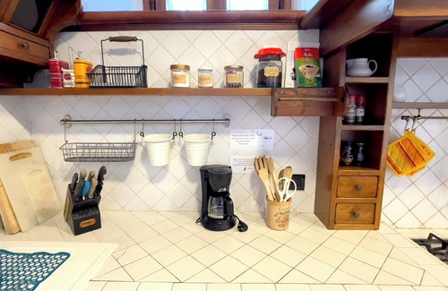 Montelupo Fiorentino Apartment | La Brucina - Holiday apartment 2 shared with pools