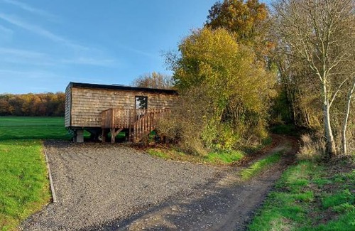 Goesnes Other | La Bucolique de Tahier