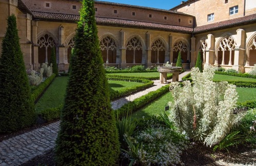 Cadouin House | LA Buissonniere Authentique & Paisible