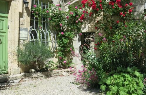 Oppede Bed & Breakfast | La Buissonnière