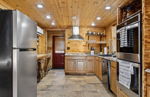 Long Creek Cabin | La Cabaña- The Cabin in Long Creek
