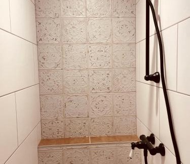 Moussy Bed & Breakfast | LA CABANE AFFRANCHIE