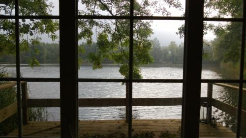 Laid Trou House | La cabane sur l'eau