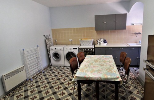 Chiroubles House | La Cachette D'ampelopsis