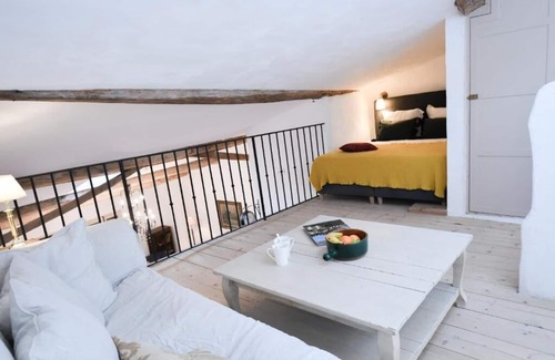 Montfort-sur-Argens Bed & Breakfast | La cachette du comte