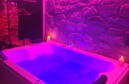 Universite House | La Cachette Secrete - Love Room Caen