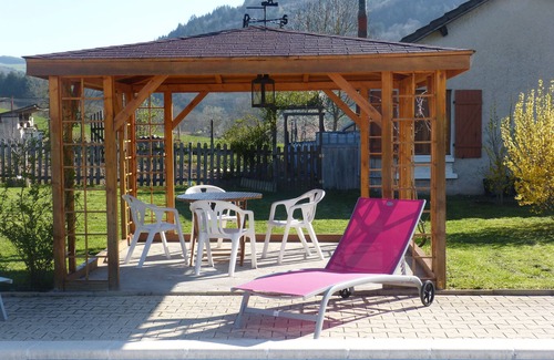 Saint-Just-en-Chevalet House | "LA CAMPAGNARDE" holiday cottage for 4 people with swimming pool.