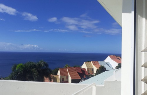 Case-Pilote Apartment | La Capresse à Case Pilote Studio Saphir, Vue Imprenable sur la Côte Caraïbes