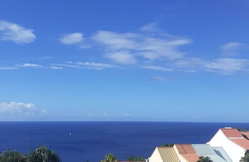 Case-Pilote Apartment | La Capresse à Case Pilote Studio Saphir, Vue Imprenable sur la Côte Caraïbes