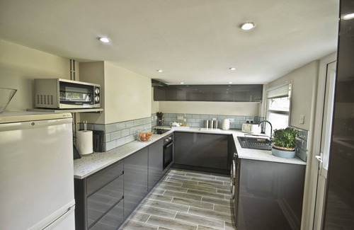 West Lulworth House | La Carabela- a 3 bedroom house Nr Lulworth Cove & Durdle Door