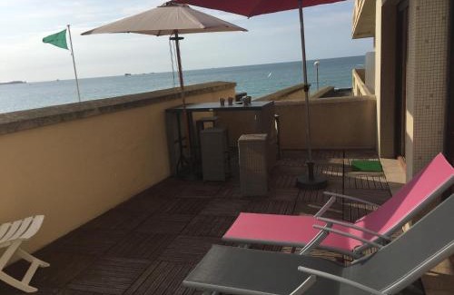 Parame Apartment | La Caravelle au plus près de la mer