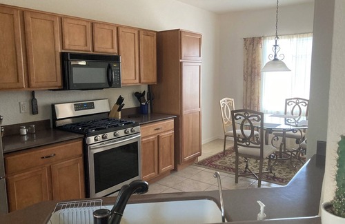 Presidio De Cancion House | La Casa Amarilla, furnished rental