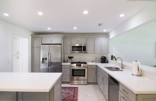 Delray Beach House | La Casa Blanca | Minutes from the Beach!
