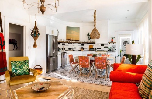 East Side House | La Casa by Minty Living